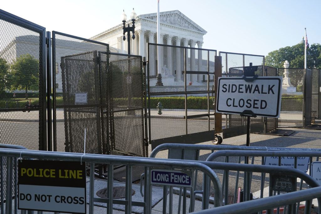 Supreme Court overturns Roe abortion decision